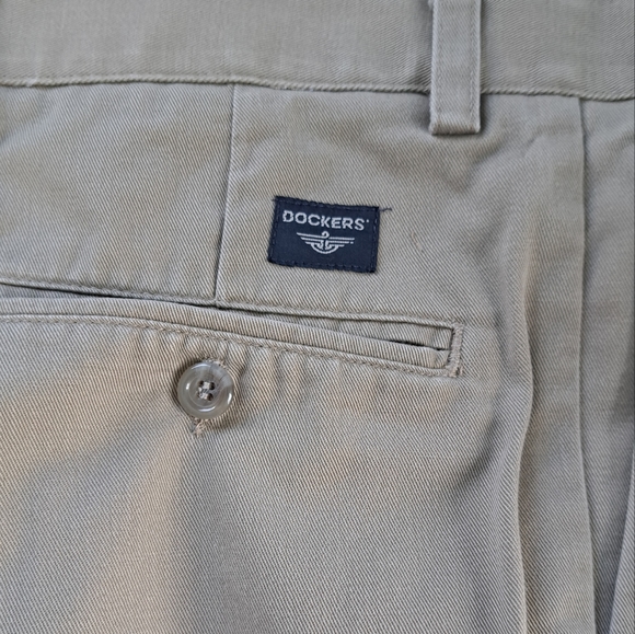 Dockers Mens Pant Wide Leg Individual Fit Mid Rise Pockets Logo Beige Size W34 - Picture 4 of 7